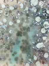 Load image into Gallery viewer, Rocky River Bottom Plate
